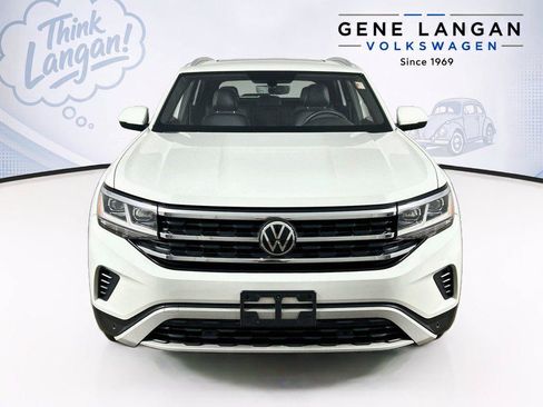 Used 2022 Volkswagen Atlas Cross Sport SE AWD/4WD image 2