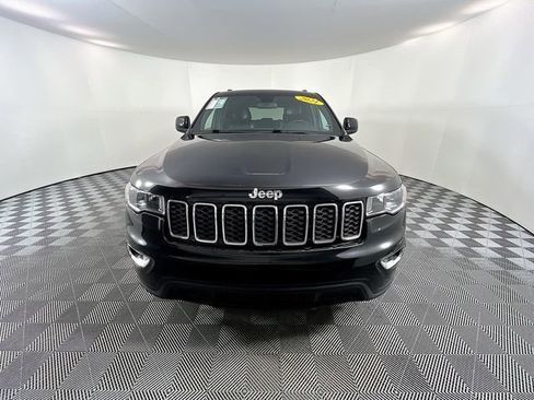 Used 2021 Jeep Grand Cherokee Laredo X image 3