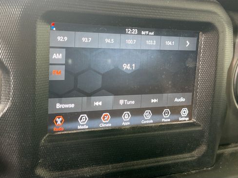 Used 2023 Jeep Gladiator Sport AWD/4WD image 14