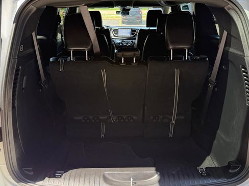 Used 2026 Chrysler Pacifica Select FWD image 24