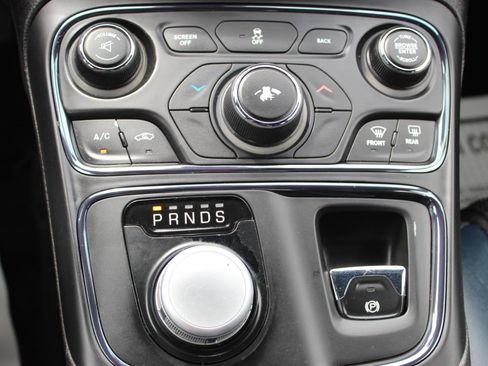Used 2016 Chrysler 200 S AWD/4WD image 29