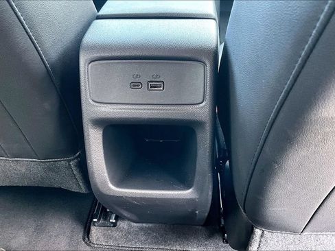 Used 2025 Chevrolet Trax LT FWD image 10