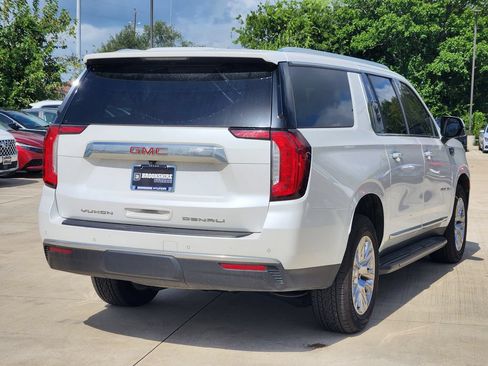 Used 2021 GMC Yukon XL Denali AWD/4WD image 9