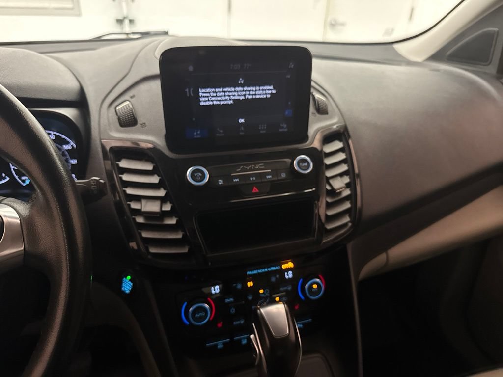 Used 2019 Ford Transit Connect Titanium FWD image 16