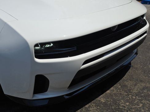 New 2026 Dodge Charger R/T AWD/4WD image 9