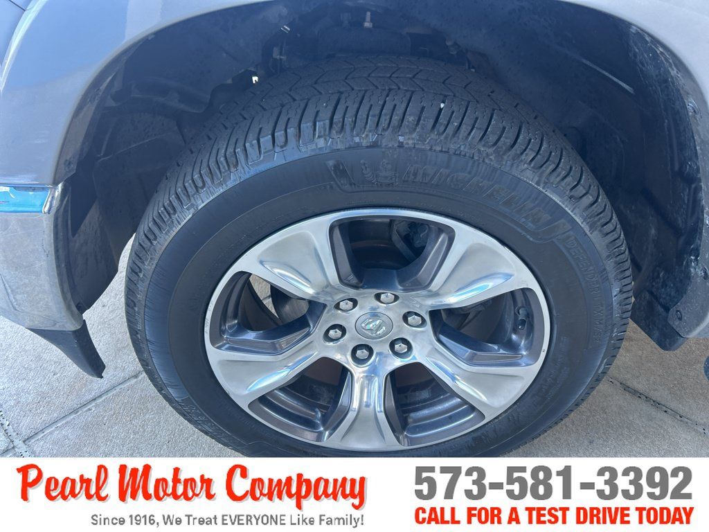 Used 2022 RAM 1500 Laramie AWD/4WD image 9