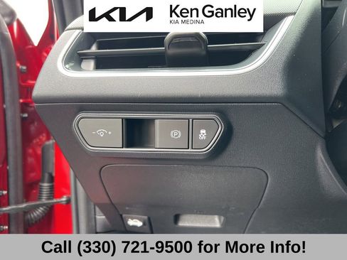 Certified 2025 Kia K4 EX FWD image 30
