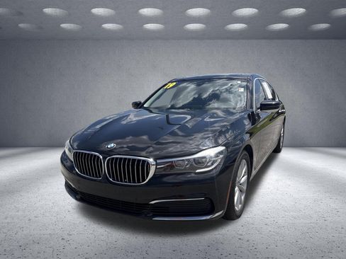 Used 2019 BMW 740i RWD image 8