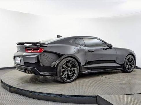 Used 2017 Chevrolet Camaro ZL1 image 8