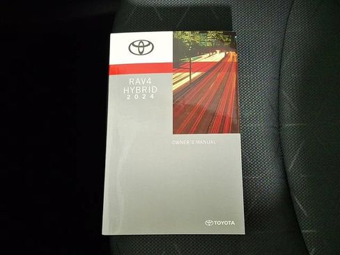 Used 2024 Toyota RAV4 XLE w/ Convenience Package AWD/4WD image 27