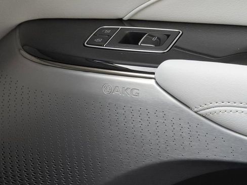 Used 2024 Cadillac Lyriq Sport image 26