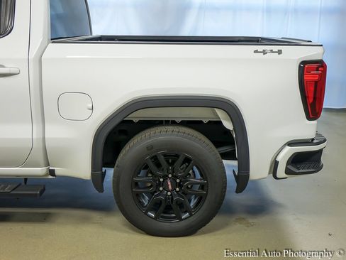 Used 2025 GMC Sierra 1500 Elevation AWD/4WD image 9