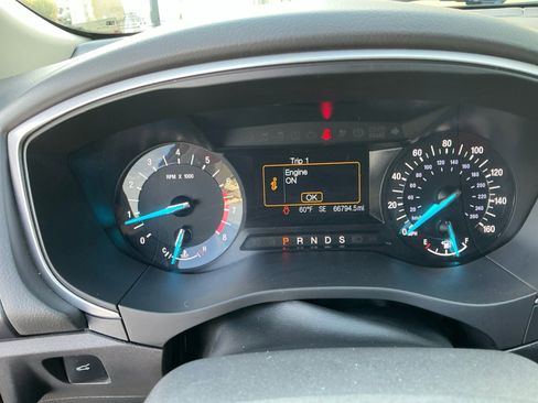 Used 2014 Ford Fusion SE image 10