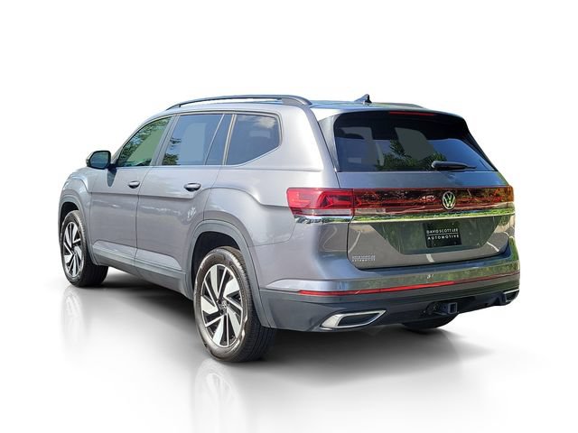 Used 2025 Volkswagen Atlas SE AWD/4WD image 3