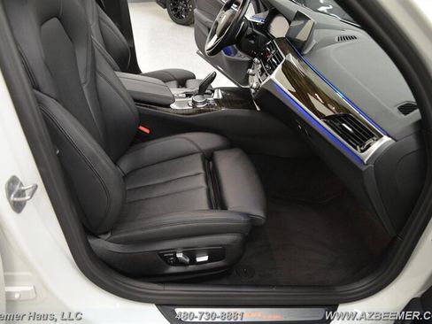 Used 2020 BMW 530e image 19