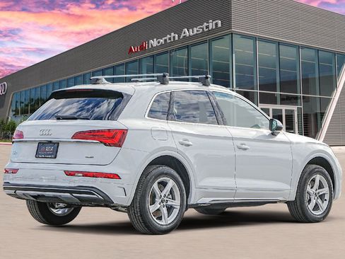 Used 2023 Audi Q5 2.0T Premium w/ Convenience Package image 4