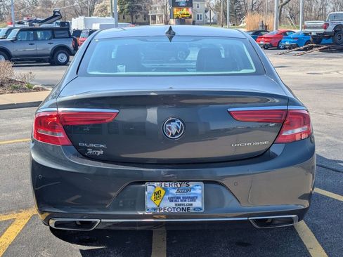 Used 2017 Buick LaCrosse Essence FWD image 4