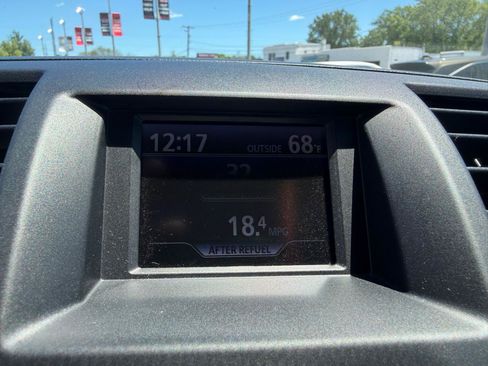 Used 2013 Toyota Highlander Plus FWD image 24