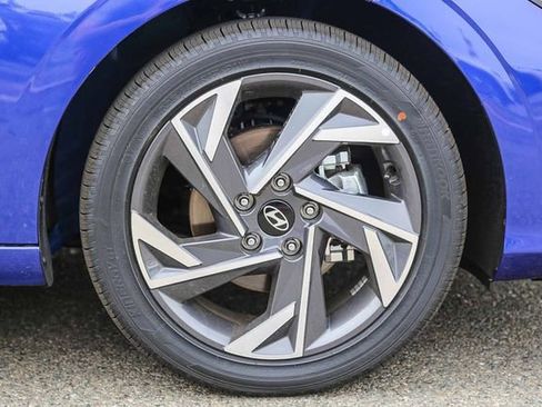New 2026 Hyundai Elantra Limited FWD image 12