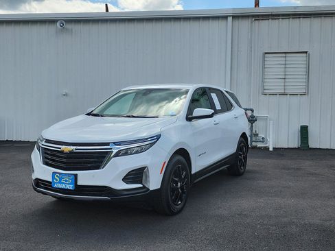 Used 2024 Chevrolet Equinox LT FWD image 1
