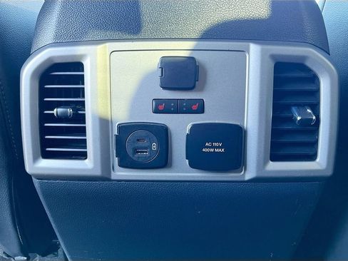 Used 2022 Ford F350 Lariat w/ Chrome Package image 25