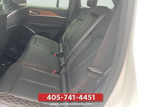 Used 2022 Jeep Grand Cherokee Summit AWD/4WD image 8