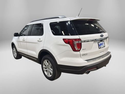 Used 2018 Ford Explorer XLT w/ Equipment Group 201A image 2