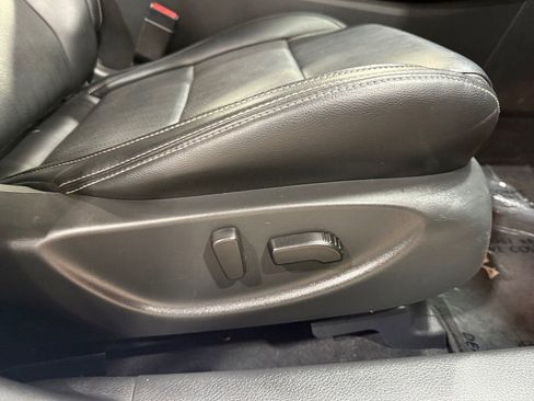 Used 2023 Nissan Maxima SL image 16