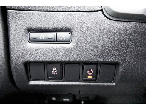 Certified 2023 Nissan Murano S image 17