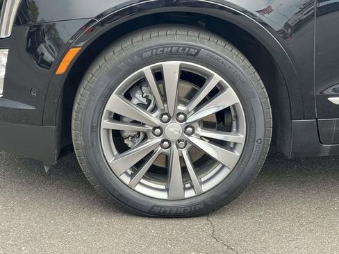 Certified 2025 Cadillac XT5 Premium Luxury w/ Technology Package AWD/4WD image 8