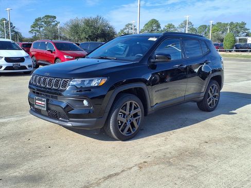 New 2026 Jeep Compass Altitude image 3