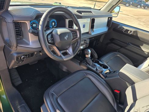 Used 2025 Ford Bronco Outer Banks w/ Sasquatch Package image 6