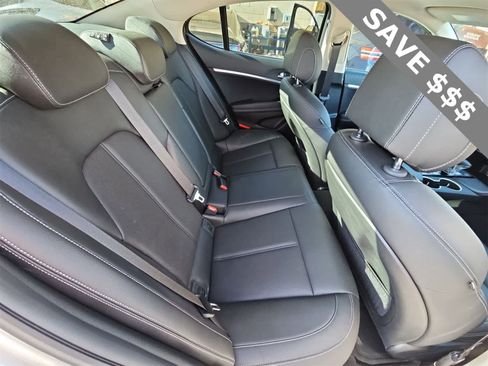 Used 2026 Genesis G70 2.5T image 17