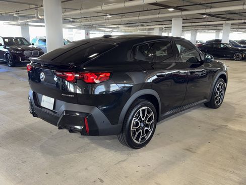 Certified 2025 BMW X2 xDrive28i image 8