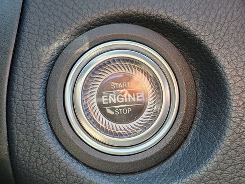 Used 2022 Mercedes-Benz GLC 300 image 30