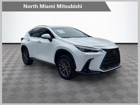 Used 2024 Lexus NX 250 FWD w/ Towing Package (2000 Lbs) image 1