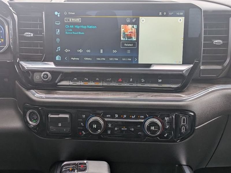 Used 2024 Chevrolet Silverado 1500 LTZ AWD/4WD image 26