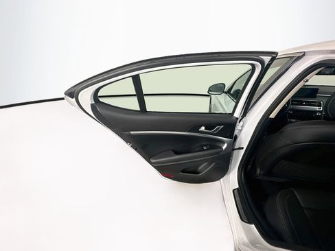 Used 2026 Genesis G70 2.5T RWD image 26