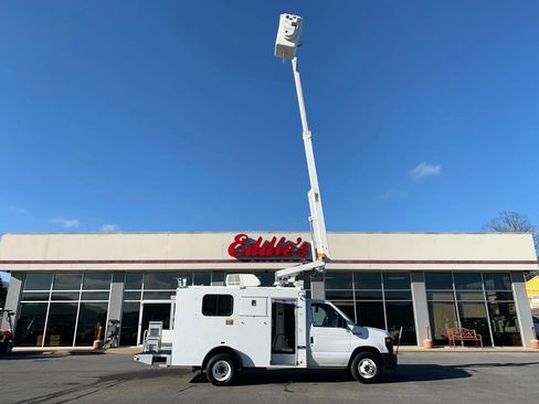 Used 2017 Ford E-350 and Econoline 350 Super Duty image 49