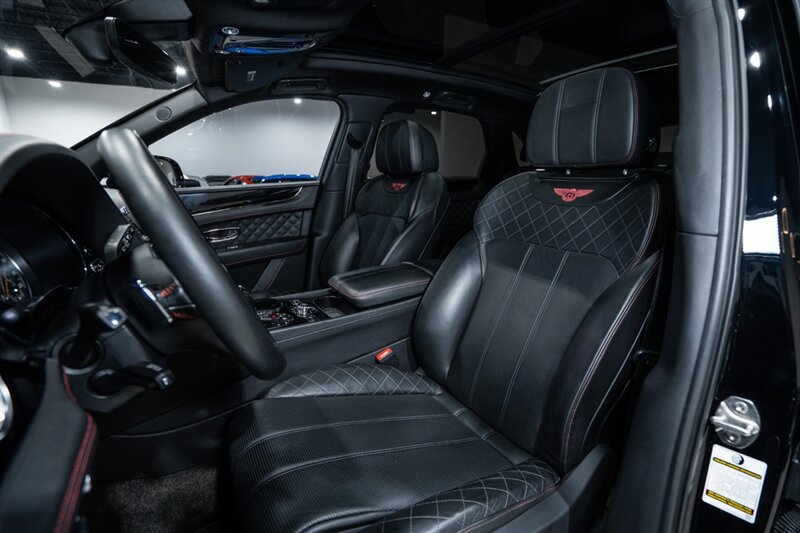 Used 2017 Bentley Bentayga AWD/4WD image 19