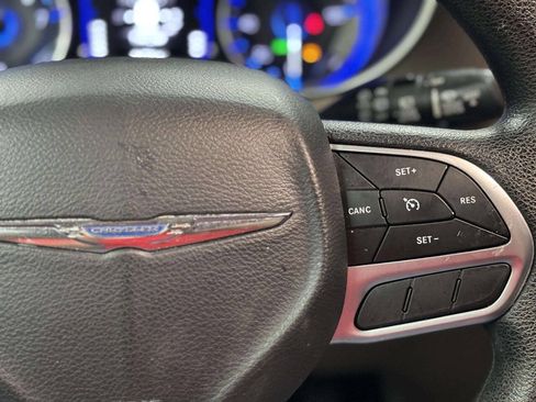 Used 2021 Chrysler Voyager Lxi FWD image 32