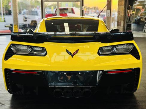 Used 2016 Chevrolet Corvette Z06 w/ 3LZ Preferred Equipment Group RWD image 9