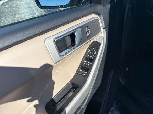 Used 2023 Ford Explorer XLT w/ Equipment Group 202A image 24