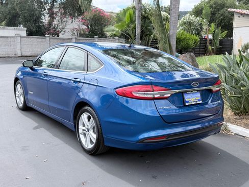 Used 2018 Ford Fusion S FWD image 3
