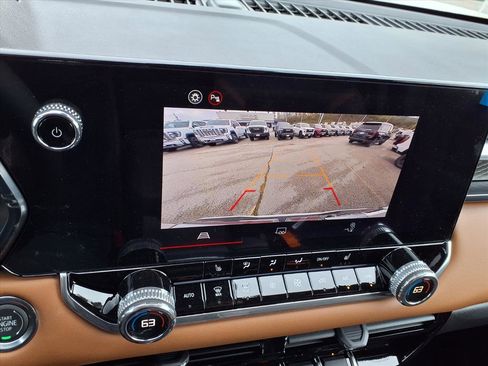 New 2026 GMC Canyon AT4 image 4