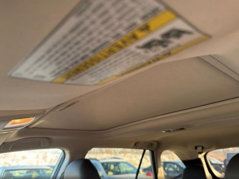 Used 2017 Subaru Outback 2.5i Limited image 16