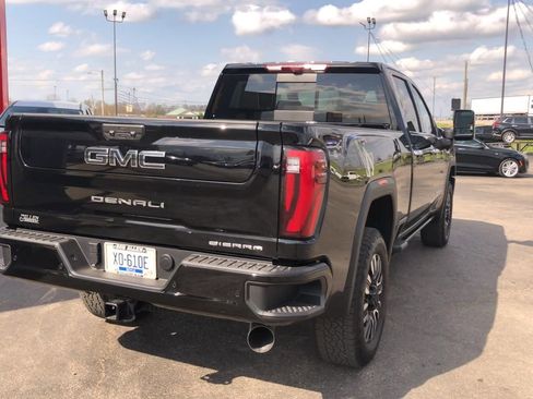 Used 2025 GMC Sierra 2500 Denali Ultimate image 6