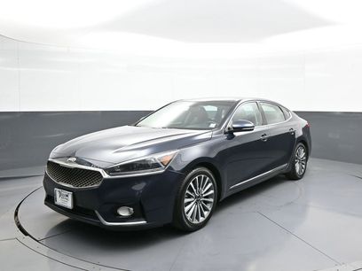 Used 2017 Kia Cadenza Premium w/ Luxury Package