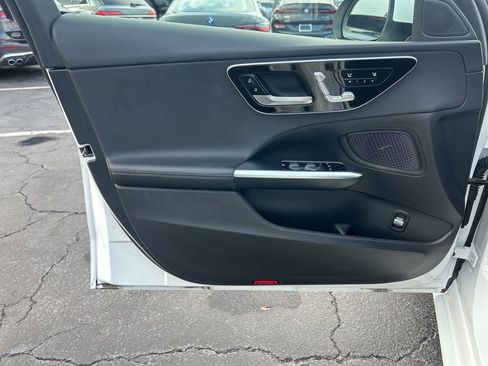 Used 2025 Mercedes-Benz C 300 Sedan image 33