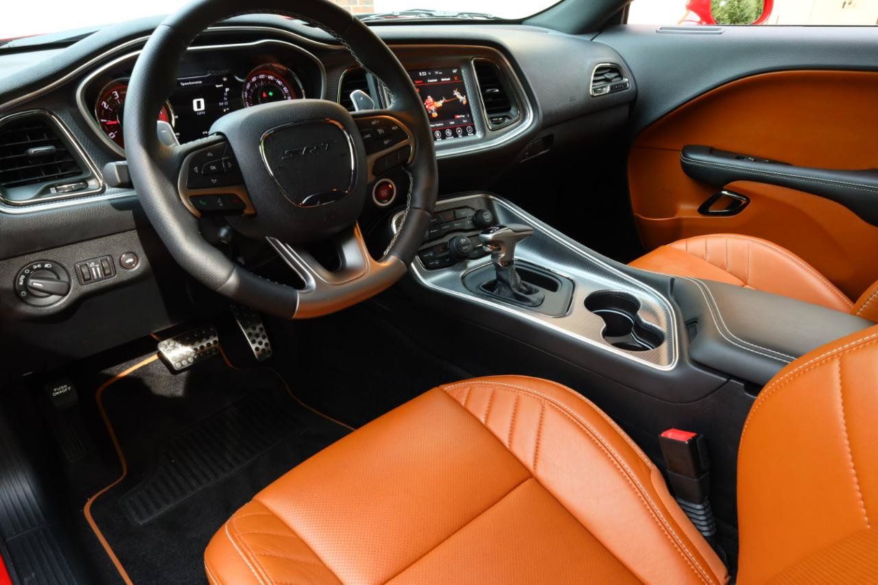 Used 2017 Dodge Challenger SRT Hellcat RWD image 14